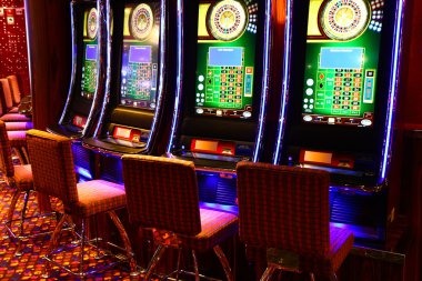 Infinite Blackjack table on jago89 showing dealer, multiple player hands, and live stream